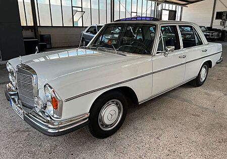 Mercedes-Benz 280 S 108 EL.Fensterheber El.Schiebedach Velours