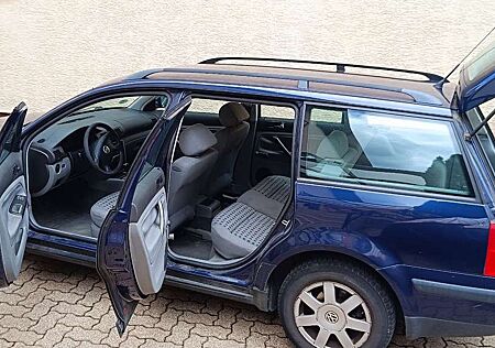 VW Passat Variant Volkswagen 1.6 Edition