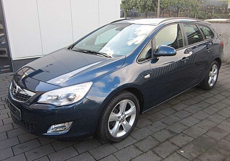 Opel Astra J Sports Tourer 1.6"Edition"a.AHK*SH*PDC*