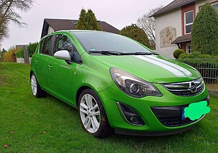 Opel Corsa 1.4 16V Color Edition