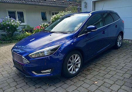 Ford Focus Turnier 1.0 EcoBoost Titanium