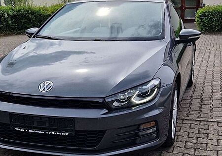 VW Scirocco Volkswagen 2.0 TDI (Blue Motion Technologie)