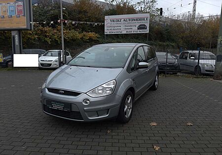 Ford S-Max Titanium