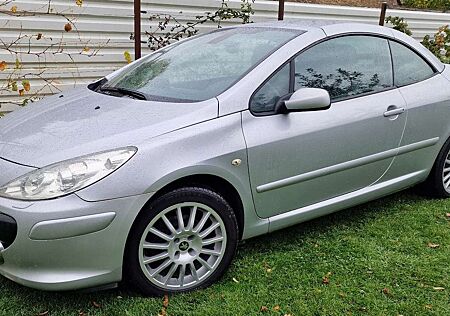 Peugeot 307 CC 140 JBL Insp., Batterie, TÜV - NEU