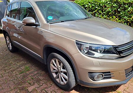 VW Tiguan Volkswagen Lounge Sport & Style BMT 4Motion