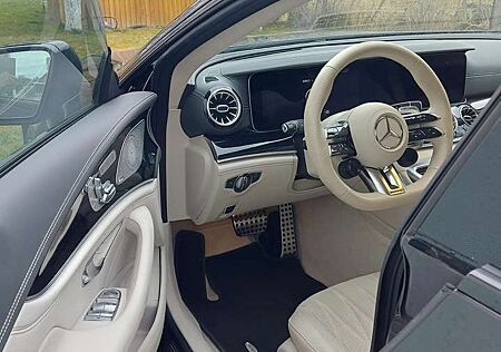 Mercedes-Benz AMG GT 63 4Matic+ Coupe AMG Speedshift MCT 9G