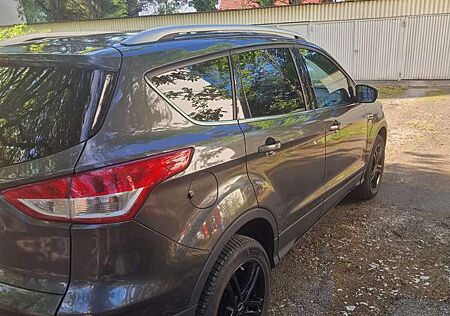 Ford Kuga 2.0 TDCi 4x4 Aut. SYNC