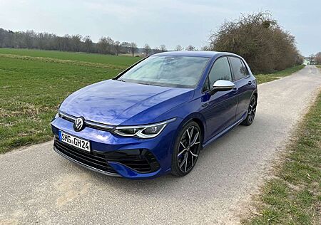 VW Golf Volkswagen VIII Lim. R 4Motion