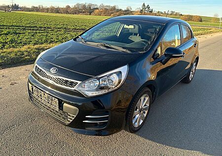 Kia Rio 1.4 Dream Team Edition