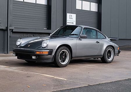 Porsche 911 Carrera