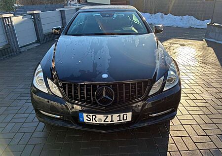 Mercedes-Benz E 220 CDI DPF Cabrio BlueEFFICIENCY Elegance