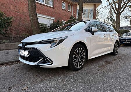 Toyota Corolla 2.0 Hybrid Touring Sports Teamplayer