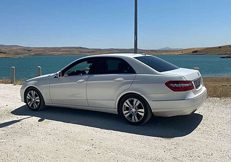 Mercedes-Benz E 300 BlueTEC HYBRID