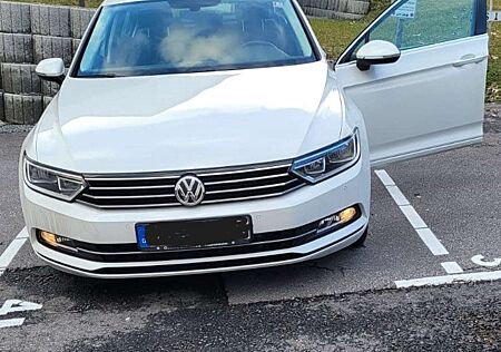 VW Passat Volkswagen 2.0 TDI , DSG- BMT Comfortline