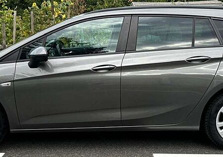 Opel Astra 1.6 D (CDTI) Sports Tourer Edition