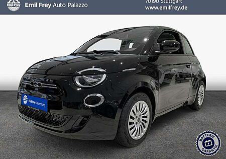 Fiat 500E Action