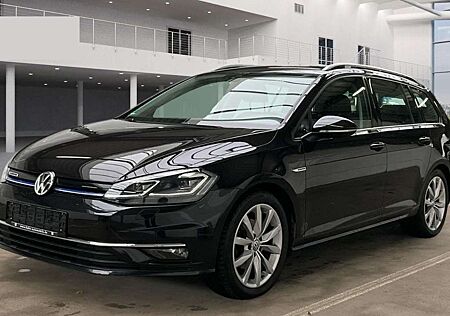 VW Golf Volkswagen VII Var. 1.5 TSI Highline DSG LED Einparkh.