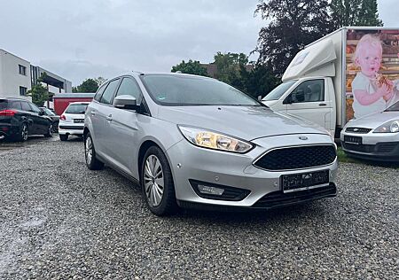 Ford Focus 1.5 TDCi Business*SHZ*AUTOMATIK*PDC*NAVI*TÜVNEU