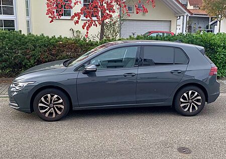 VW Golf Volkswagen VIII 1.0 TSI OPF Active