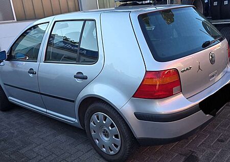VW Golf Volkswagen 1.6 Automatik Special