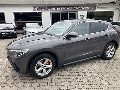 Alfa Romeo Stelvio Sprint 2.0 Turbo*2.Hand,Leder,Navi,Xenon