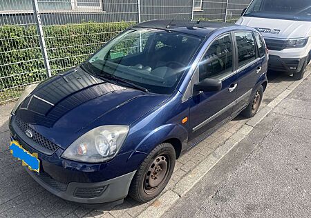 Ford Fiesta 5-Türer 1.3 Ambiente