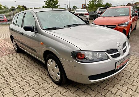 Nissan Almera Acenta