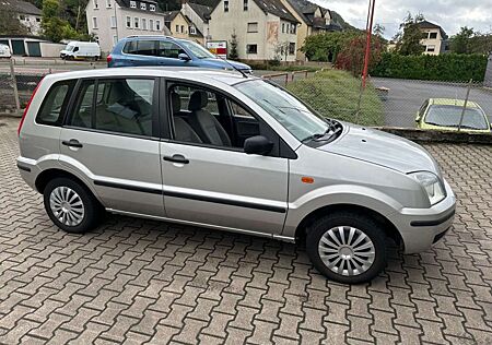 Ford Fusion Ambiente 1.4, nur 48000 km, TÜV neu!