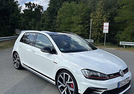 VW Golf GTI Volkswagen BlueMotion Technology DSG Clubsport