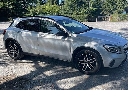 Mercedes-Benz GLA 200 7G-DCT Urban