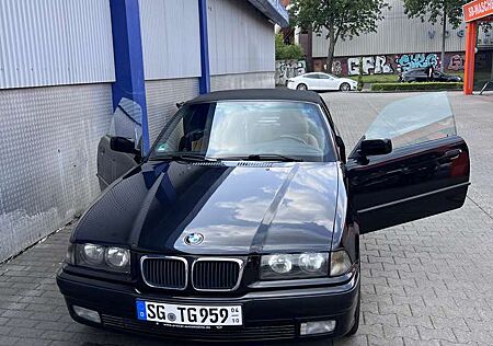 BMW 320i 320