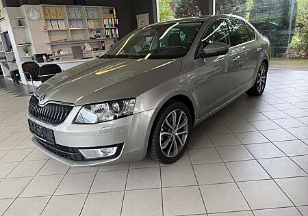 Skoda Octavia 1.4 TSI Edition Xenon/Navi/Carplay