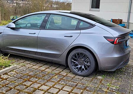 Tesla Model 3 Langstreckenbatt. Allradantrieb Dual Motor