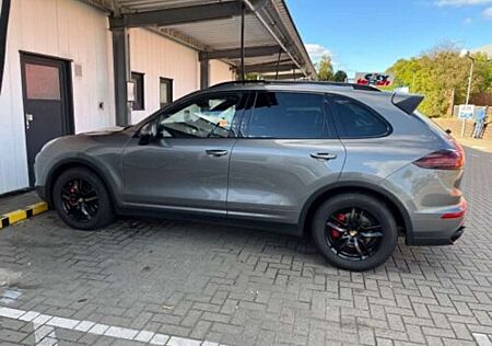 Porsche Cayenne Tiptronic S