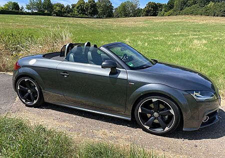 Audi TT Roadster 2.0 TDI quattro