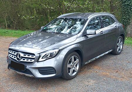 Mercedes-Benz GLA 200 7G-DCT