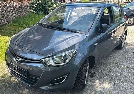 Hyundai i20 FIFA World Cup Edition-KLIMA-SR-WR-TÜV NEU