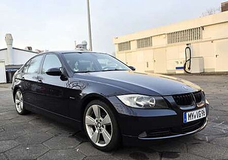 BMW 320i 320