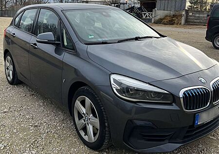 BMW 225xe 225 2er Active Tourer Plug-In-Hybrid iPerformanc