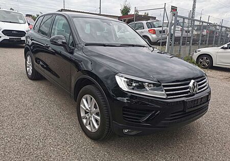 VW Touareg Volkswagen 3.0 V6 TDI Automatik Executive Edition