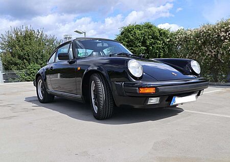 Porsche 911 Carrera