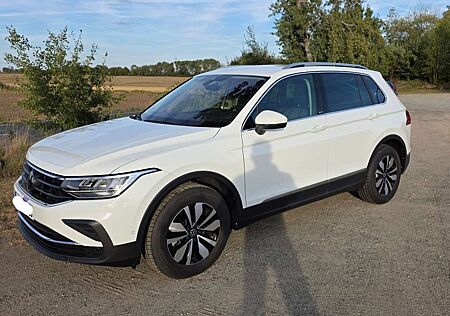 VW Tiguan Volkswagen Life 2,0I TDI 110 KW NAVI, AH....
