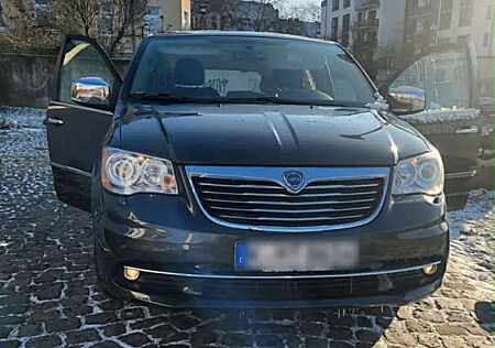 Lancia Voyager Platinum