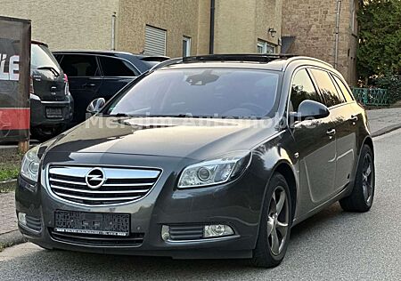 Opel Insignia 4x4 Autom /Open Sky Pano/Navi/Led/Leder