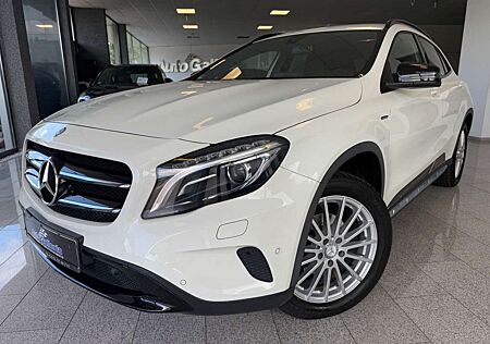 Mercedes-Benz GLA 180 7G-DCT Navi BiXenon SHZ AHK Night