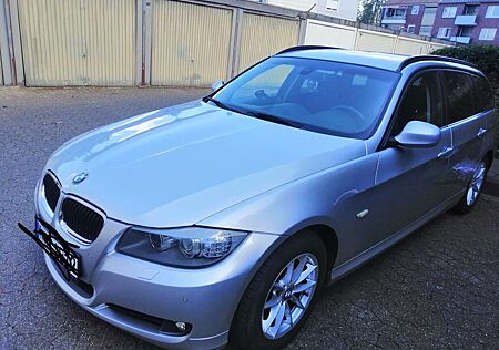 BMW 320d 320 DPF Touring Aut.