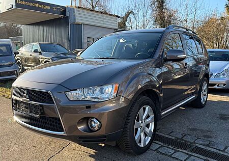 Mitsubishi Outlander 35 Jahre Xenon Tempomat AHK Klima