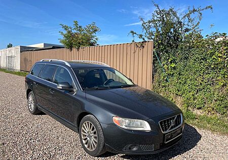 Volvo V70 Summum AUTOMATIK+TEMPOMAT+XENON+AHK