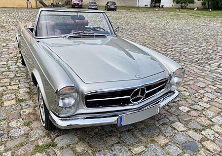 Mercedes-Benz SL 230