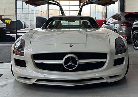 Mercedes-Benz SLS